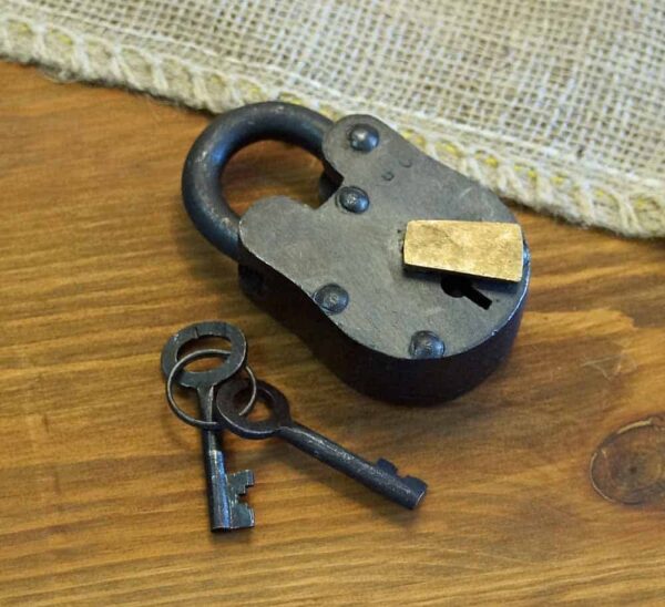 Mittleres Vorhängeschloss mit 2 Schlüsseln
