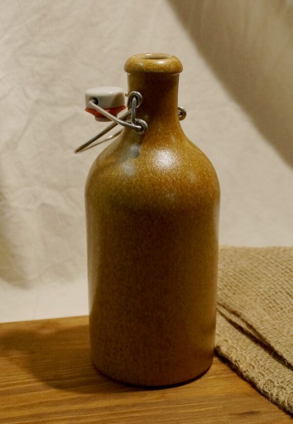 Tonflasche mit Bügel 5dl