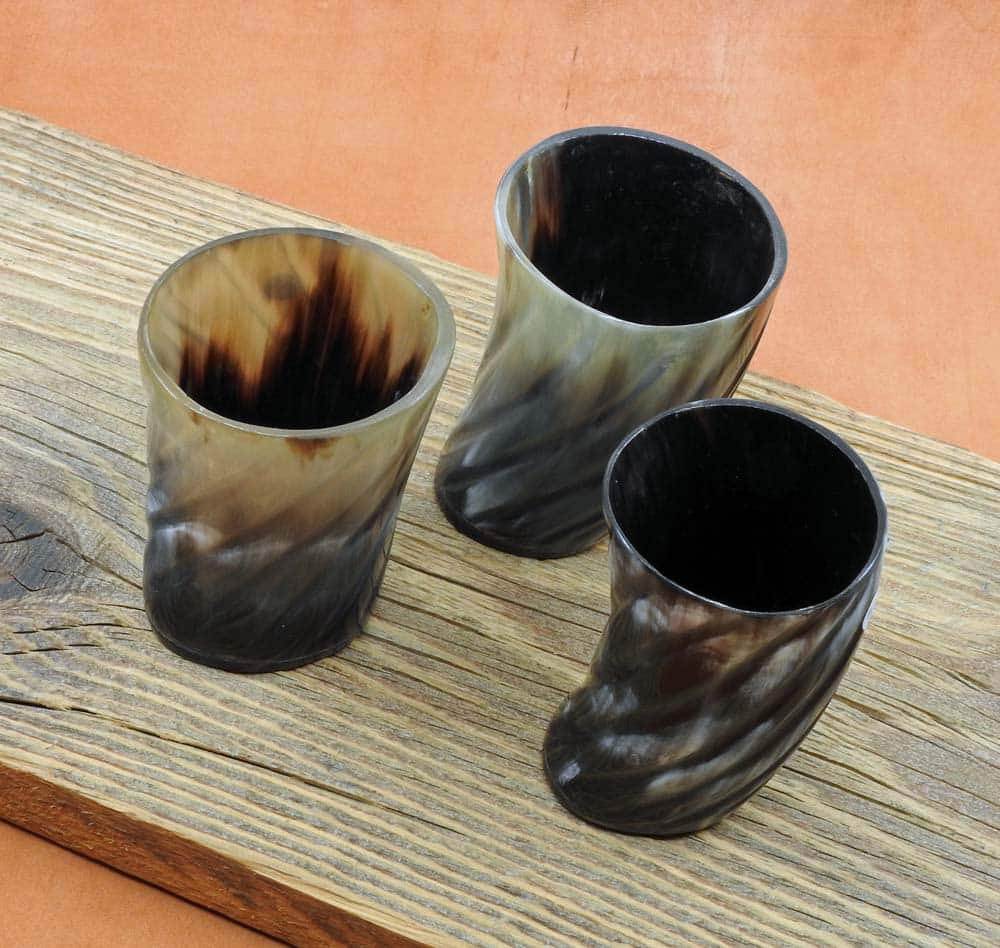 Hornbecher / Würfelbecher 1dl